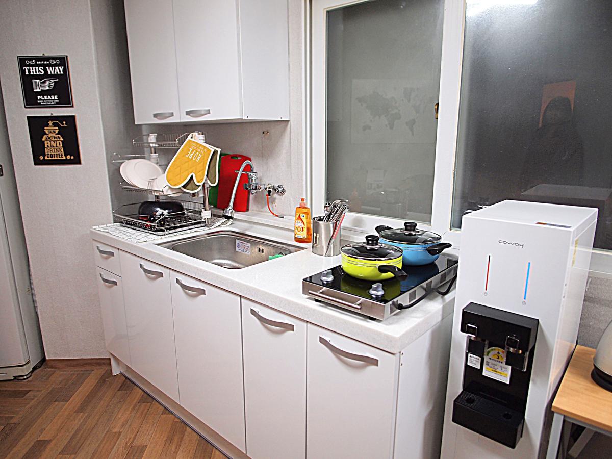 Hostel Gaon Sinchon Seoul Ngoại thất bức ảnh