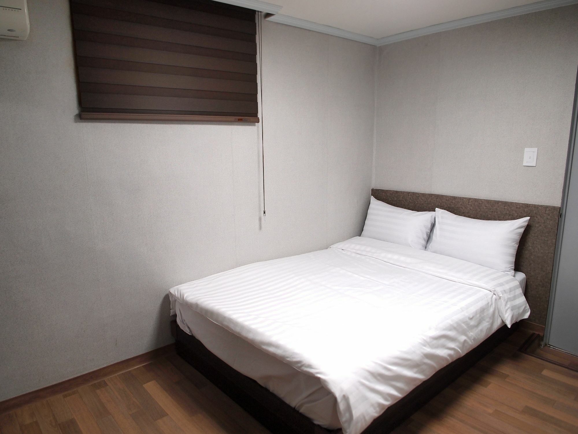 Hostel Gaon Sinchon Seoul Ngoại thất bức ảnh